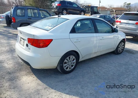 2010 Kia Forte Ex z USA, uszkodzony, nr VIN KNAFU4A23A5254440